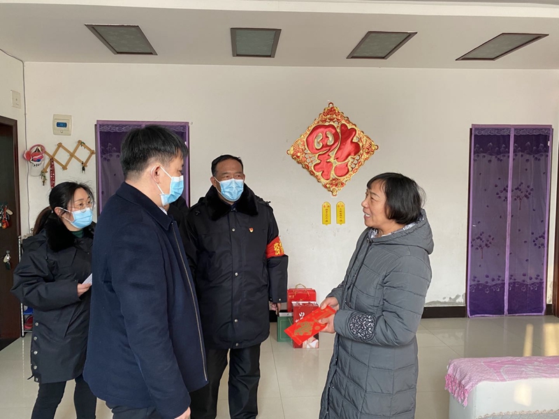 博農(nóng)集團(tuán)走訪慰問(wèn)老黨員、因公去世黨員干部家屬